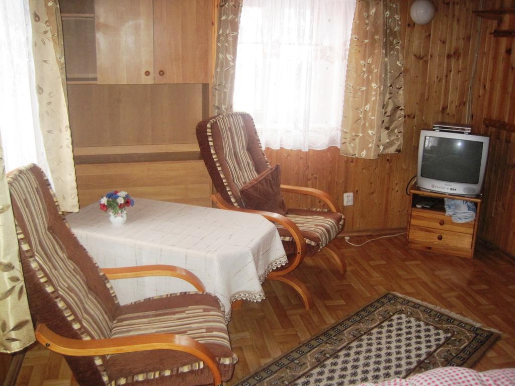 Pensjonat Bocianie Gniazdo Faryny Exterior foto
