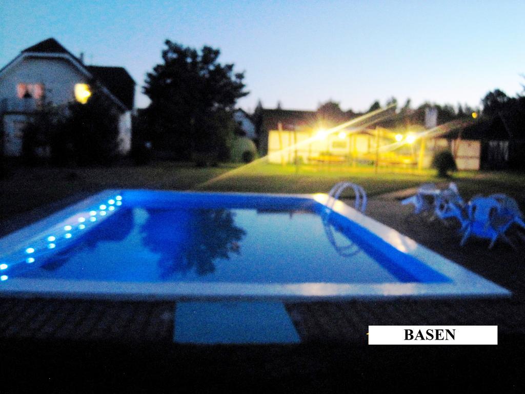 Pensjonat Bocianie Gniazdo Faryny Exterior foto